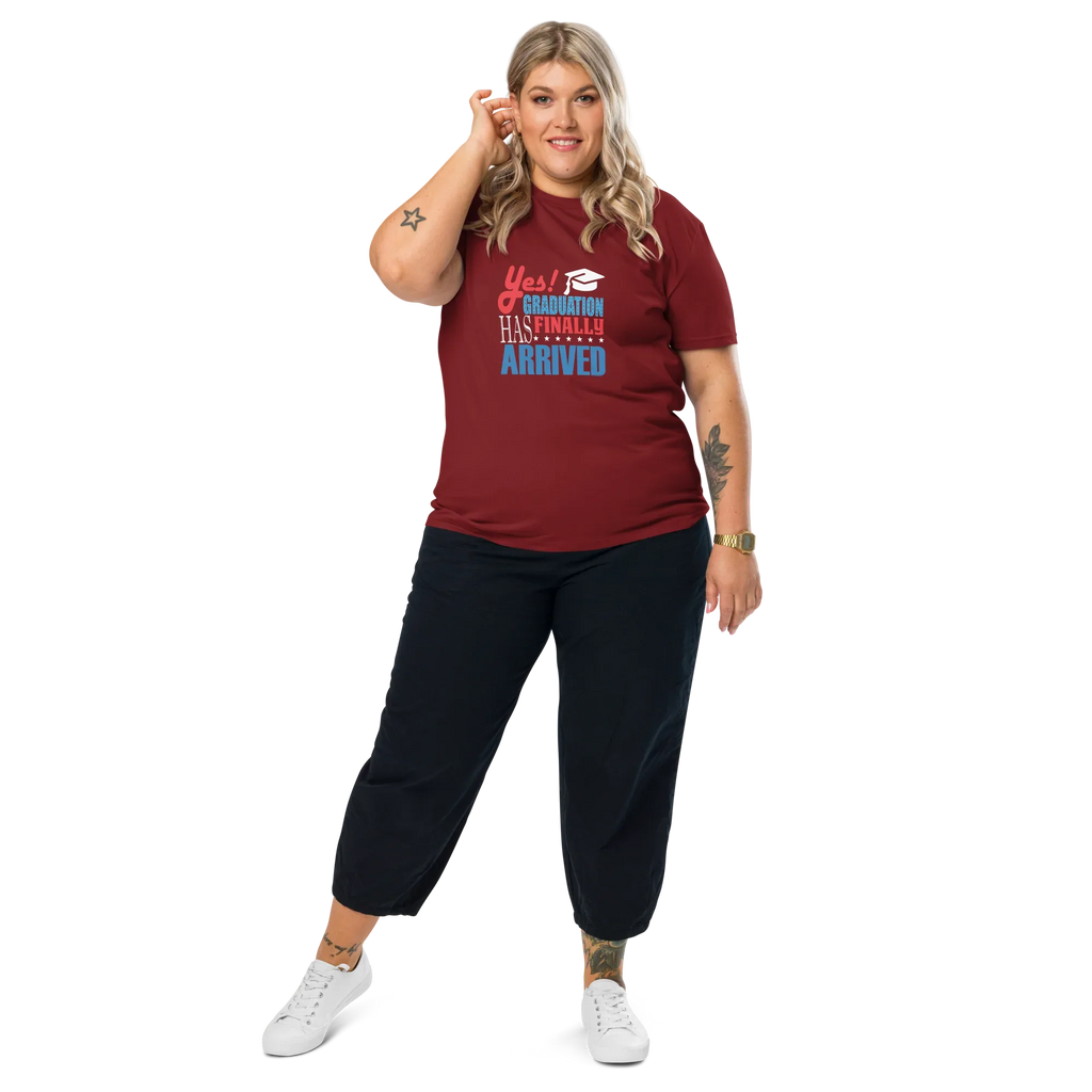 FINALLY GRADUATED unisex t-shirt - - Graduation shirts - Printoo Shop